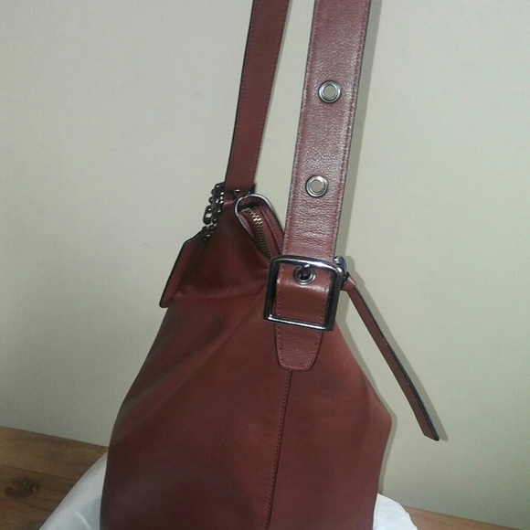 Authentic COACH Bleeker Duffel Bag - Picture 6 of 7